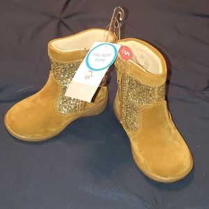NWT Carter's Girl's boots